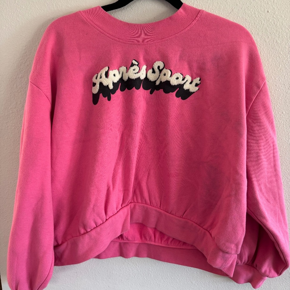 Pink “Après Sport” Graphic Sweatshirt